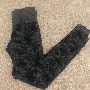 Gymshark Black Camo